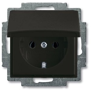 Фото ABB Basic55 2CKA002018A1499 Розетка с заземляющим контактом (16 А, крышка, под рамку, скрытая установка, альпийский chateau-черный)