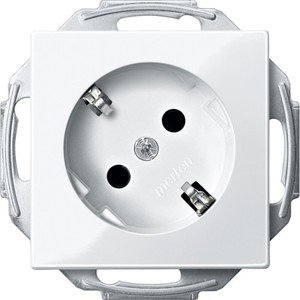Фото Schneider Electric Merten System M MTN2370-0319 Розетка с заземляющим контактом 45° (16 А, под рамку, шторки, скрытая установка, полярно-белая)