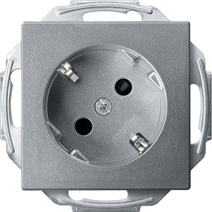 Фото Schneider Electric Merten System M MTN2370-0460 Розетка с заземляющим контактом 45° (16 А, под рамку, шторки, скрытая установка, алюминий)