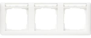 Фото Gira Standard55 109303 Рамка 3-постовая (горизонтальная, поле для надписи, белая глянцевая)