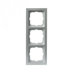 Фото ABB Impressivo 2TKA000374G1 Рамка 3-постовая (алюминий)