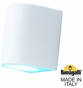 Фото Fumagalli Marta 160-2L 2A6.000.000.WXF2L Светильник уличный настенный c 2 лампами 192 мм (корпус белый, плафон матовый)