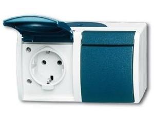 Фото ABB Ocean 2CKA002084A0720 Розетка двойная (16 А, IP44, горизонт., в сборе, крышка, шторки, о/у, з/к, серый/морская волна)