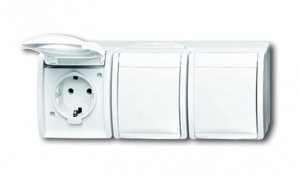 Фото ABB Ocean 2CKA002084A0712 Розетка тройная (16 А, IP44, горизонт., в сборе, крышка, о/у, з/к, альпийский-белый)