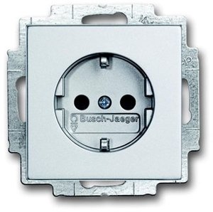 Фото ABB Future Linear 2CKA002013A5293 Розетка с заземляющим контактом (16A, подсветка, под рамку, скрытая установка, шторки, серебристо-алюминиевый)