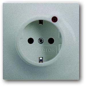 Фото ABB Impuls 2011-0-3849 Розетка Schuko (16A, под рамку, с/у, з/к, защита от перенапряжения, серебристо-алюминиевая)