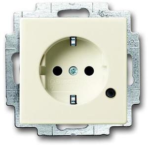 Фото ABB Carat/Future Linear/Solo 2CKA002013A5284 Розетка с заземляющим контактом (16A, LED-подсветка, шторки, под рамку, скрытая установка, слоновая кость)