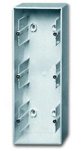 Фото ABB Future Linear 2CKA001799A0917 Коробка тройная открытого монтажа (универсальная, серебристо-алюминиевая)