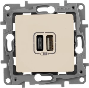 Фото Legrand Etika 672336 Розетка USB (2xUSB, тип А-тип С, под рамку, скрытая установка, слоновая кость)
