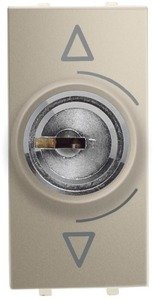Фото ABB Zenit 2CLA215310N1901 Переключатель с ключом на 3 положения (5 А, 1 мод., под рамку, с/у, шампань)