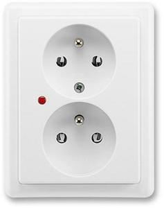 Фото ABB Tacto 5588.2 BL Розетка (16 А, в сборе, с/у, с/з, шторки, альпийский белый)
