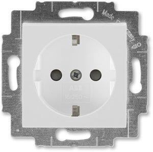 Фото ABB Levit 2CHH203457A6016 Розетка с заземляющим контактом (16 А, шторки, под рамку, скрытая установка, серый/белый)