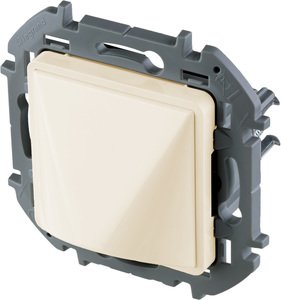 Фото Legrand Inspiria 673891 вывод кабеля для скрытого монтажа, максимальный диаметр кабеля 12 мм, с зажимом для крепления, цвет "Слоновая кость"