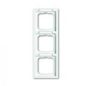 ABB Future Linear 2CKA001754A4366 Рамка 3-постовая (вертикальная, поле для надписи, белая)